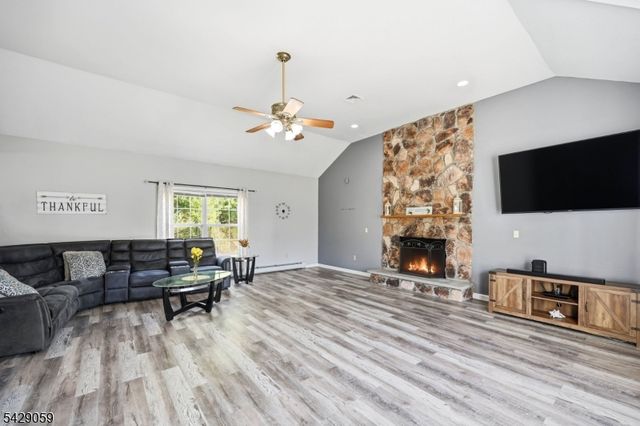 107 Continental Rd, West Milford Twp., NJ 07480