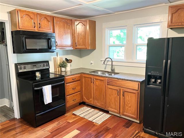 2206 Locust Avenue, Alton, IL 62002