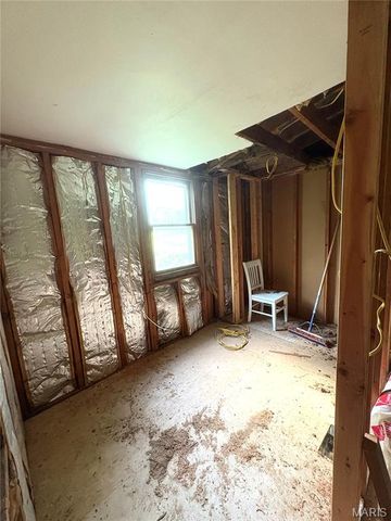 2206 Locust Avenue, Alton, IL 62002