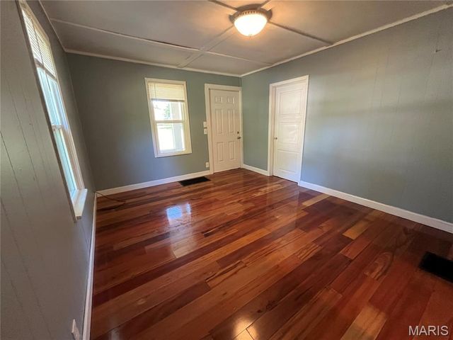 2206 Locust Avenue, Alton, IL 62002