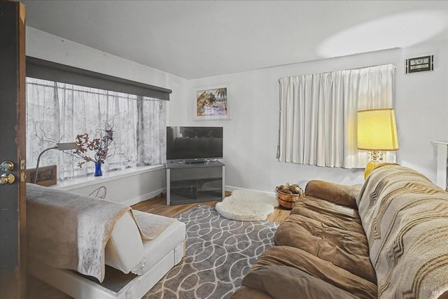 1763 E St, Napa, CA 94559