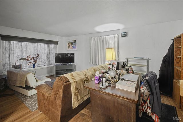 1763 E St, Napa, CA 94559