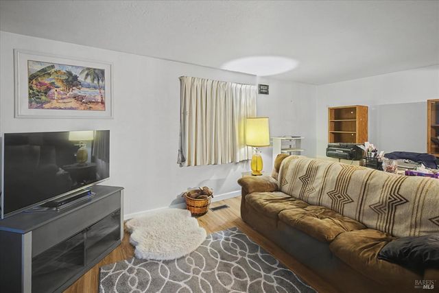 1763 E St, Napa, CA 94559