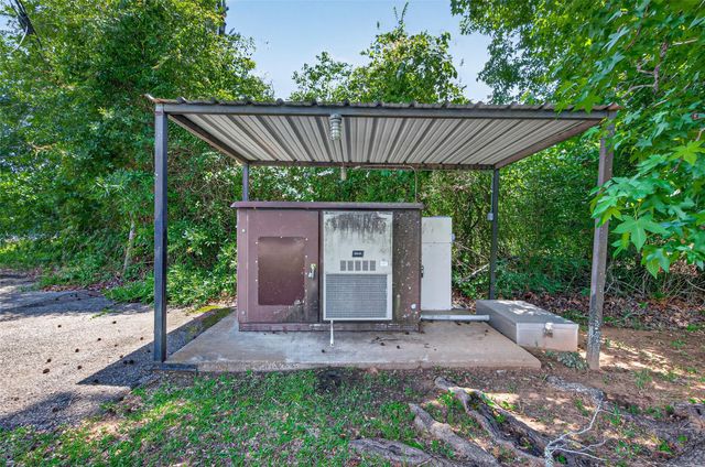 1370 Fm 3083 Road, Conroe, TX 77301
