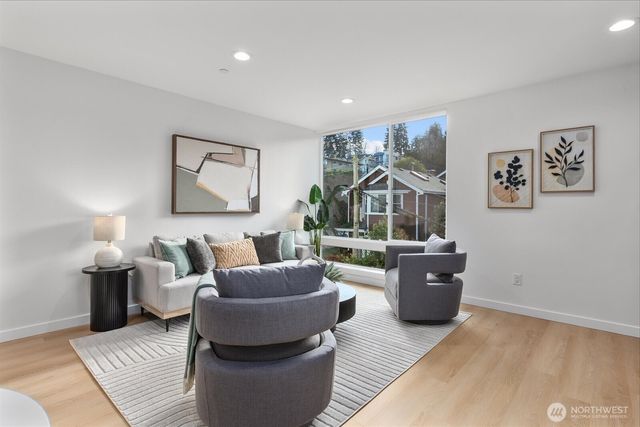 3110 Queen Anne Avenue N, Seattle, WA 98109