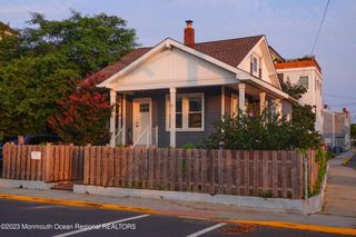 16 Cornwall Street, Highlands, NJ 07732