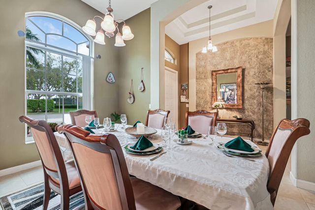 9433 Lantern Bay Circle, West Palm Beach, FL 33411