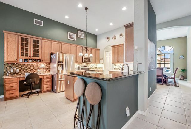 9433 Lantern Bay Circle, West Palm Beach, FL 33411