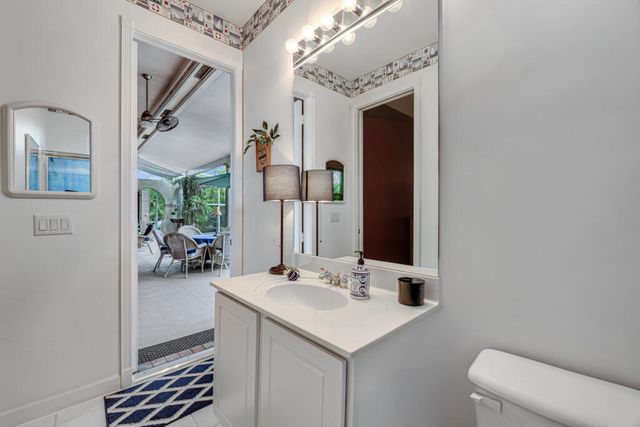 9433 Lantern Bay Circle, West Palm Beach, FL 33411