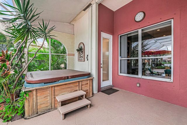 9433 Lantern Bay Circle, West Palm Beach, FL 33411