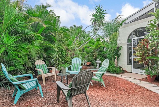 9433 Lantern Bay Circle, West Palm Beach, FL 33411