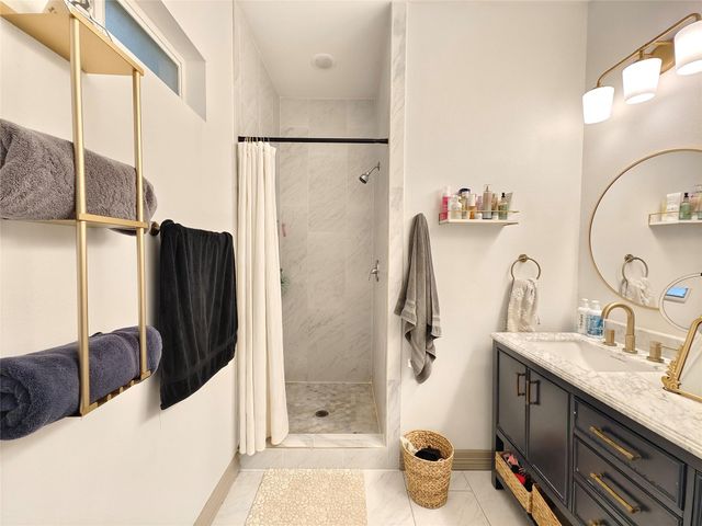 1217 Campbell Street, Houston, TX 77009