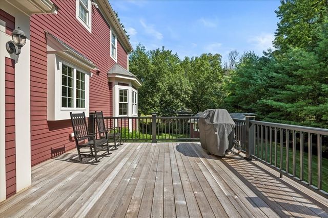 5 Highland Hill Dr, Shrewsbury, MA 01545