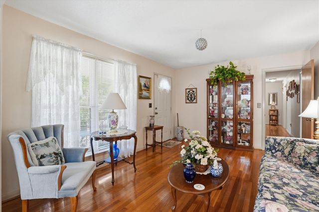 5312 Chantilly Lane, North Charleston, SC 29418