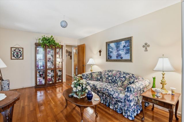 5312 Chantilly Lane, North Charleston, SC 29418