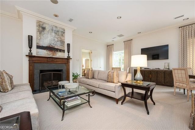 3657 Peachtree Road NE 4B, Atlanta, GA 30319