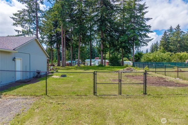 10309 School Land Road SW, Rochester, WA 98579