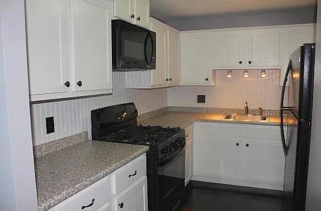 136 Mammoth Rd Apt 26, Hooksett, NH 03106