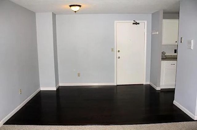 136 Mammoth Rd Apt 26, Hooksett, NH 03106
