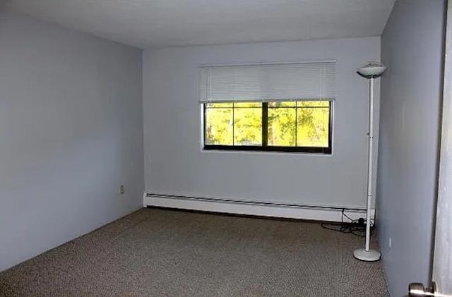 136 Mammoth Rd Apt 26, Hooksett, NH 03106