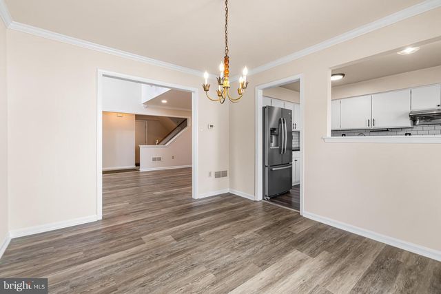 211 ORCHARD DR, North Wales, PA 19454