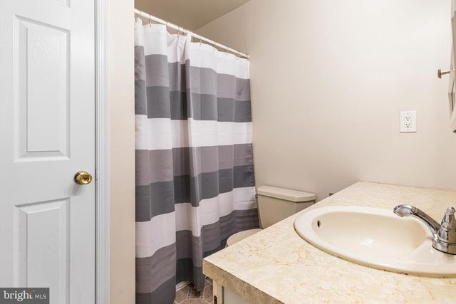 211 ORCHARD DR, North Wales, PA 19454
