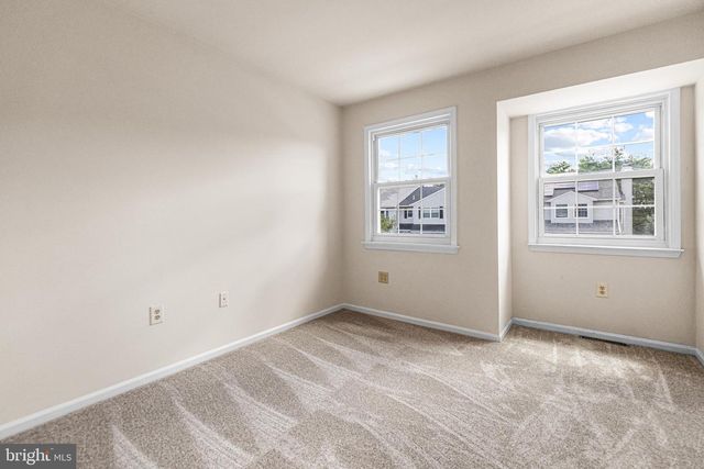 211 ORCHARD DR, North Wales, PA 19454