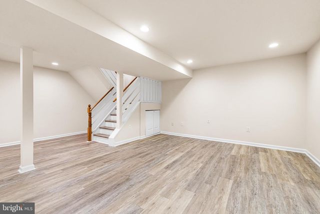211 ORCHARD DR, North Wales, PA 19454
