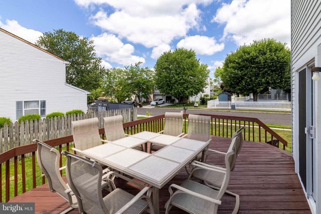 211 ORCHARD DR, North Wales, PA 19454