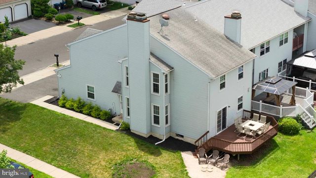 211 ORCHARD DR, North Wales, PA 19454