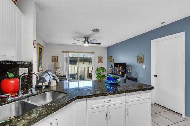 8851 NW 119th St 4304, Hialeah Gardens, FL 33018