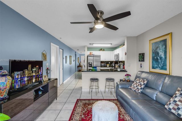 8851 NW 119th St 4304, Hialeah Gardens, FL 33018