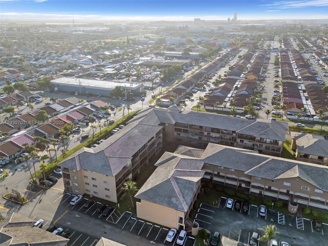 8851 NW 119th St 4304, Hialeah Gardens, FL 33018