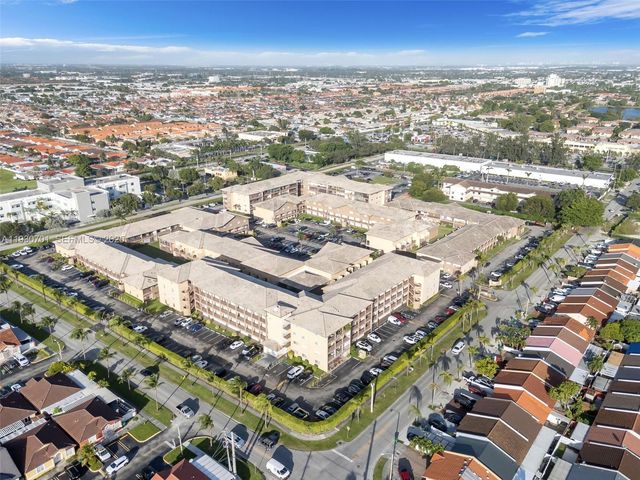 8851 NW 119th St 4304, Hialeah Gardens, FL 33018