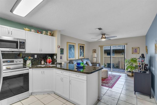 8851 NW 119th St 4304, Hialeah Gardens, FL 33018