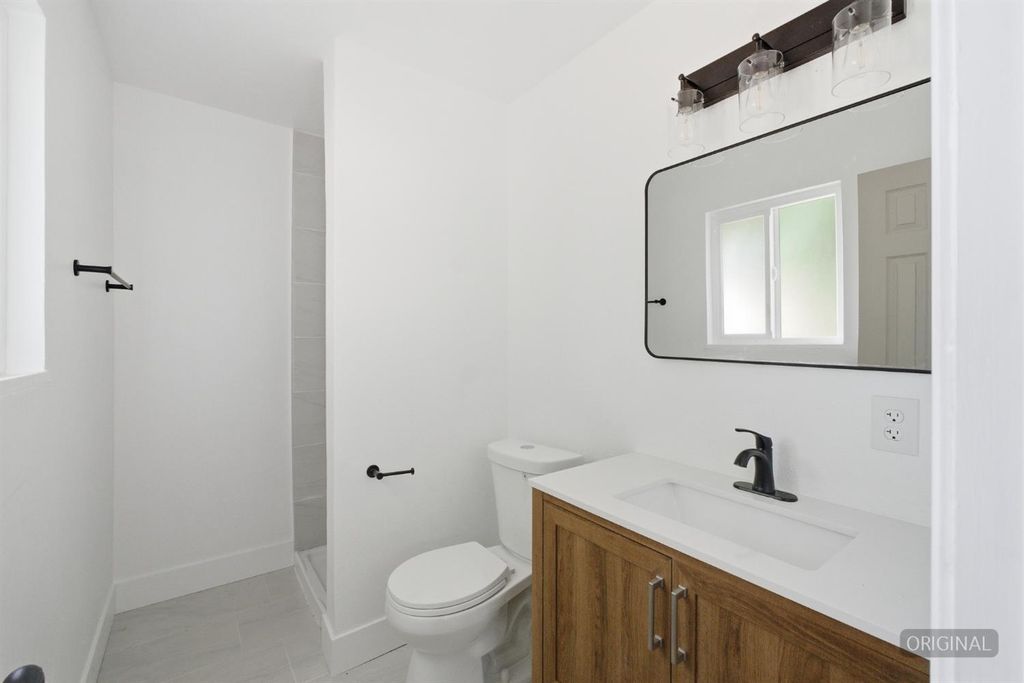Image 15 of property listing at 2554 Harvard Avenue, Clovis, CA 93612