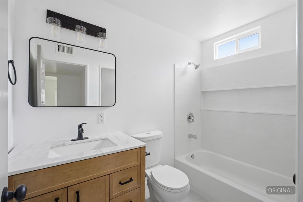 Image 22 of property listing at 2554 Harvard Avenue, Clovis, CA 93612