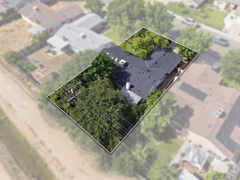 Image 30 of property listing at 2554 Harvard Avenue, Clovis, CA 93612