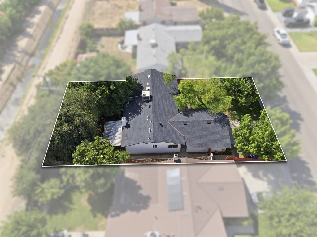 Image 31 of property listing at 2554 Harvard Avenue, Clovis, CA 93612