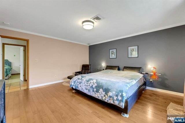 348 Highwood Avenue, Glen Rock, NJ 07452