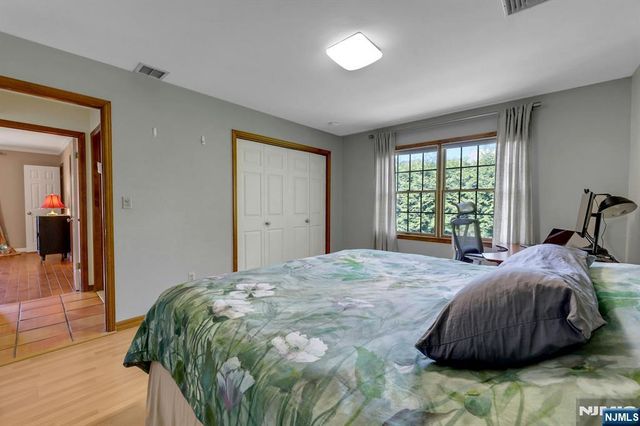 348 Highwood Avenue, Glen Rock, NJ 07452