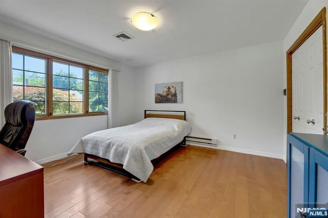 348 Highwood Avenue, Glen Rock, NJ 07452