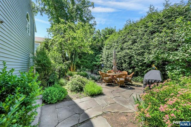 348 Highwood Avenue, Glen Rock, NJ 07452