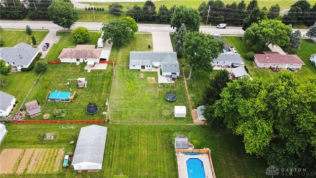 445 W Kessler Cowlesville Road, Tipp City, OH 45371