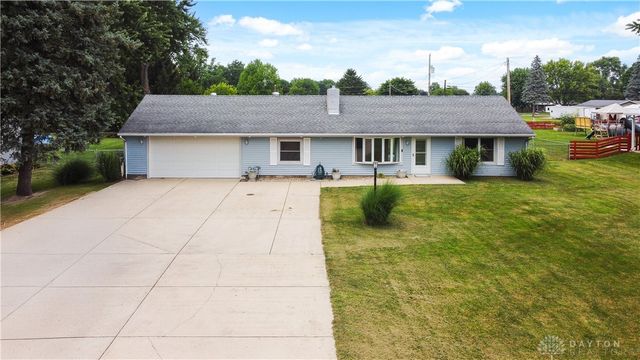 445 W Kessler Cowlesville Road, Tipp City, OH 45371