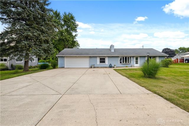 445 W Kessler Cowlesville Road, Tipp City, OH 45371