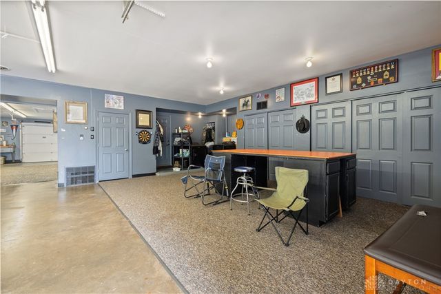 445 W Kessler Cowlesville Road, Tipp City, OH 45371