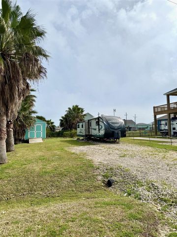 108 N Mae Circle, Crystal Beach, TX 77650