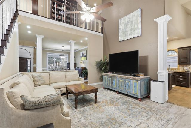 3724 Cove Timber Avenue, Granbury, TX 76049