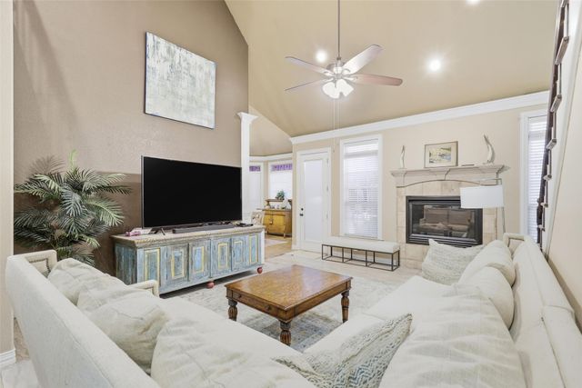 3724 Cove Timber Avenue, Granbury, TX 76049